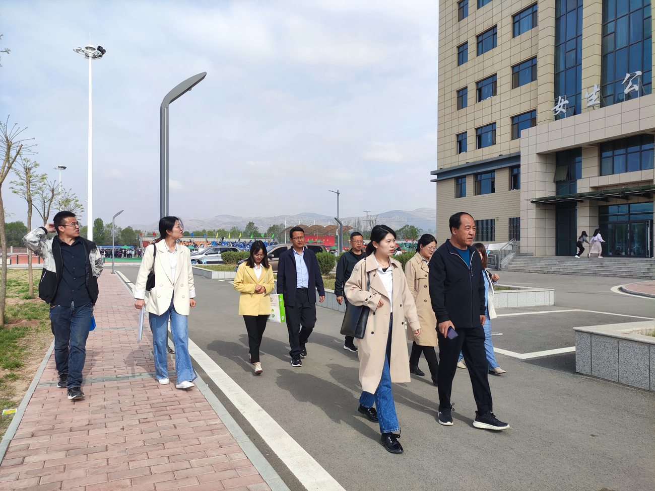 世行贷款甘肃职教项目调研学校实地参观